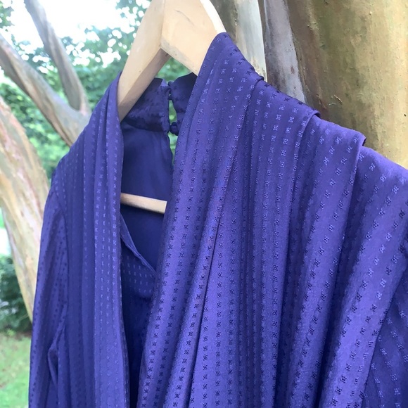 M.M. LAFLEUR The Twyla Top in Purple Light Foulard - Picture 9 of 14